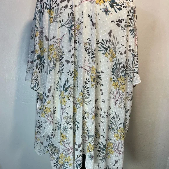 #0226 Maurices Yellow Plum Green Floral Print Kimono Cardigan-one size - Picture 2 of 5